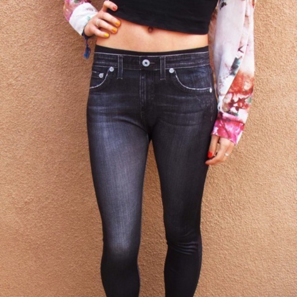 NEW Sexy Black Dark Wash Jeggings /Skinny Jeans